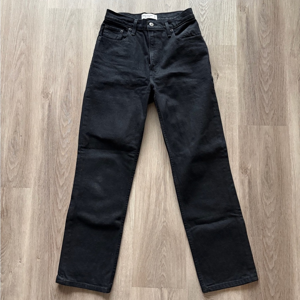 Abercrombie & Fitch The 90s Straight Ultra High Rise Black Jeans